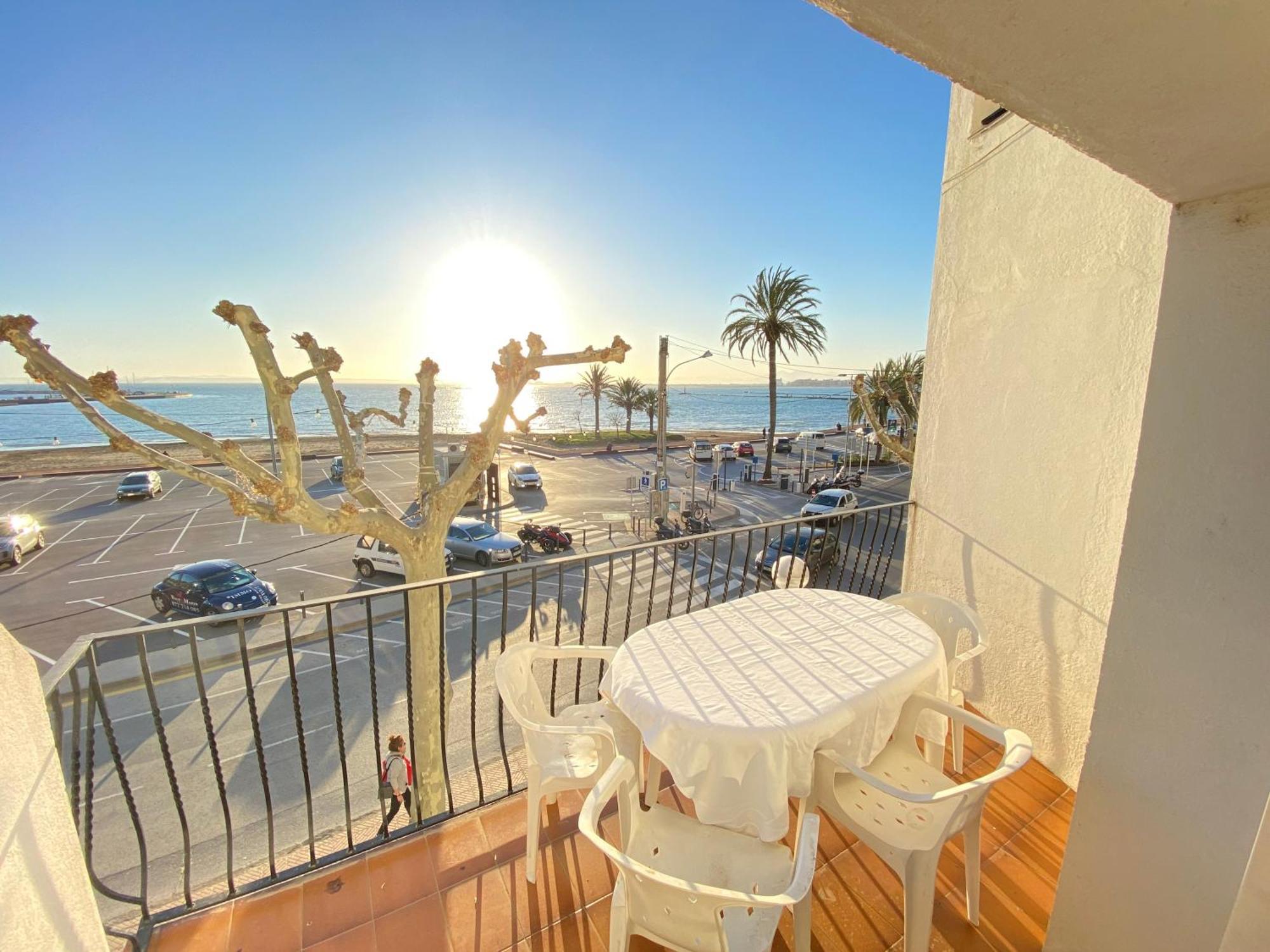 Agi Macia Centro Apartment Росес Екстериор снимка